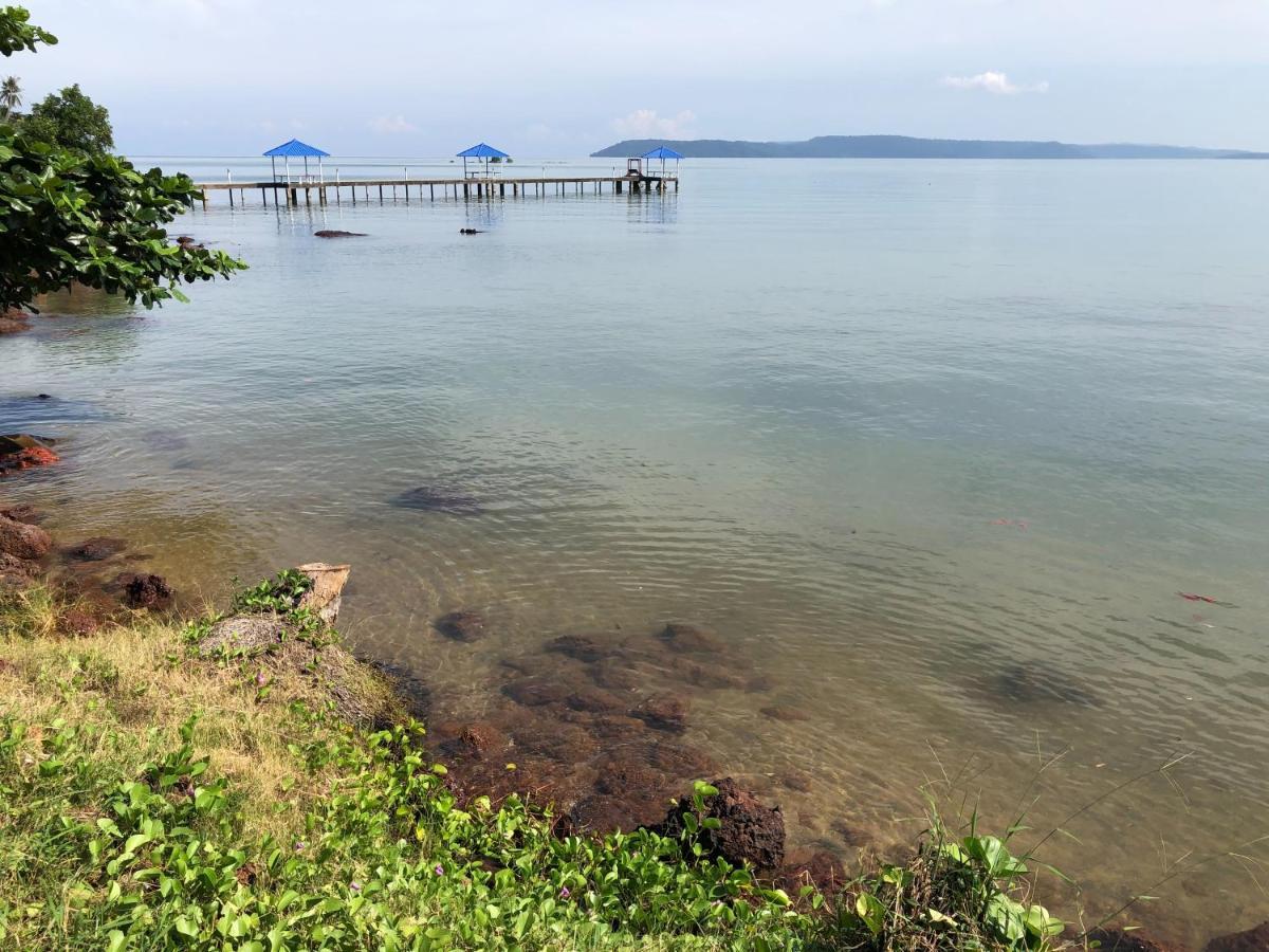 Koh Mak Buri Hut Natural Resort Exterior photo