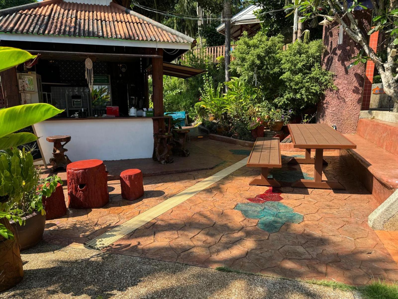 Koh Mak Buri Hut Natural Resort Exterior photo