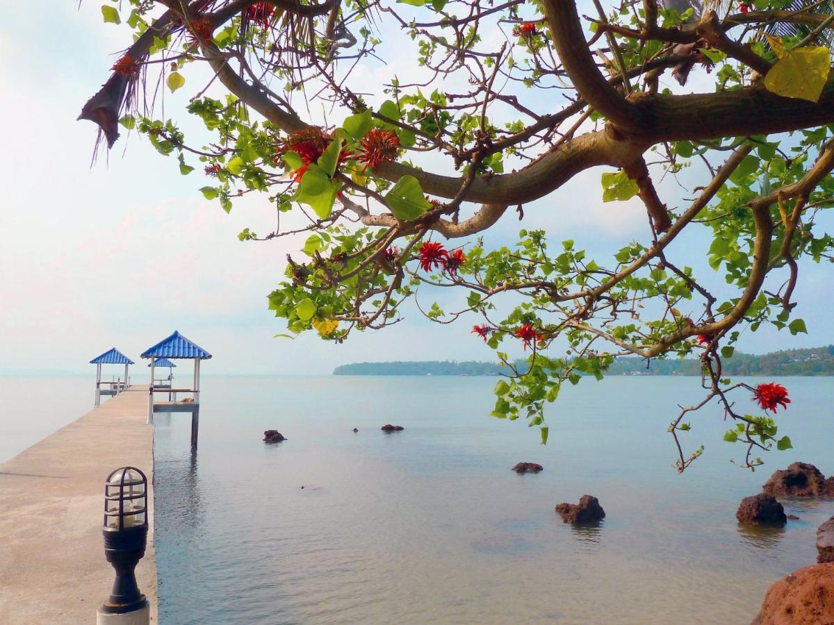 Koh Mak Buri Hut Natural Resort Exterior photo
