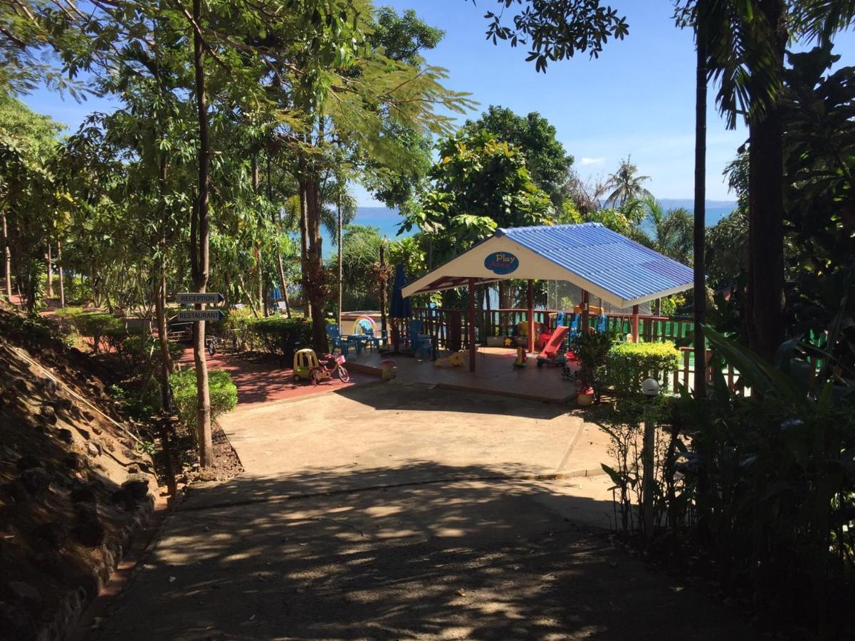 Koh Mak Buri Hut Natural Resort Exterior photo